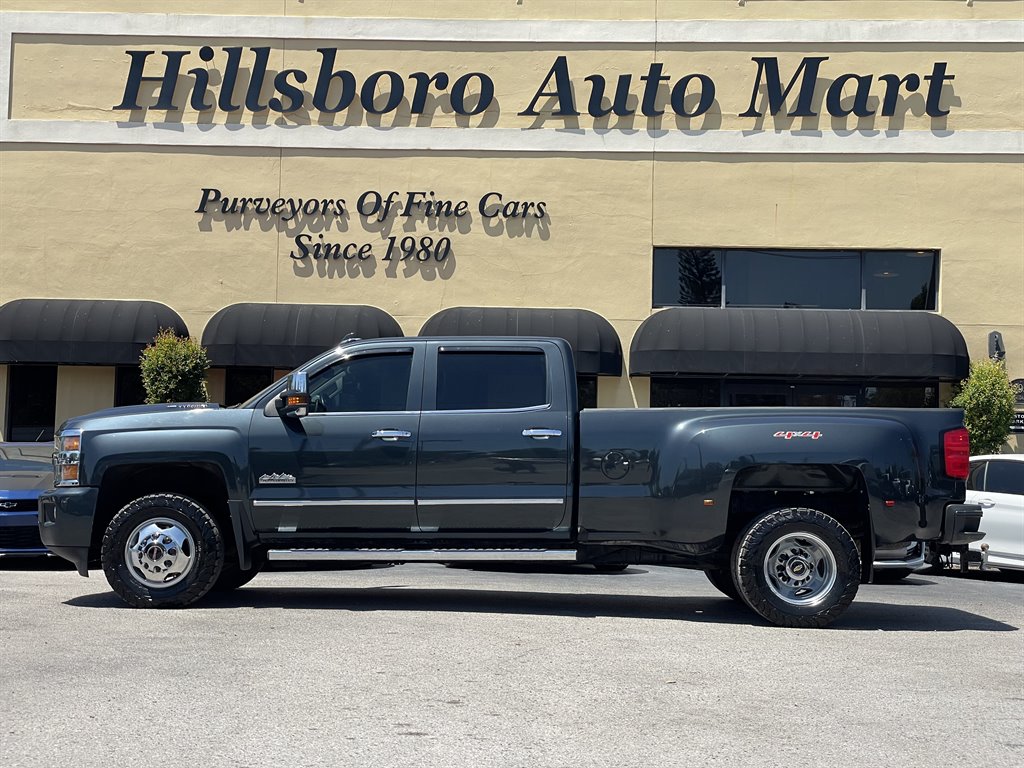 2017 Chevrolet Silverado 3500 High Country photo