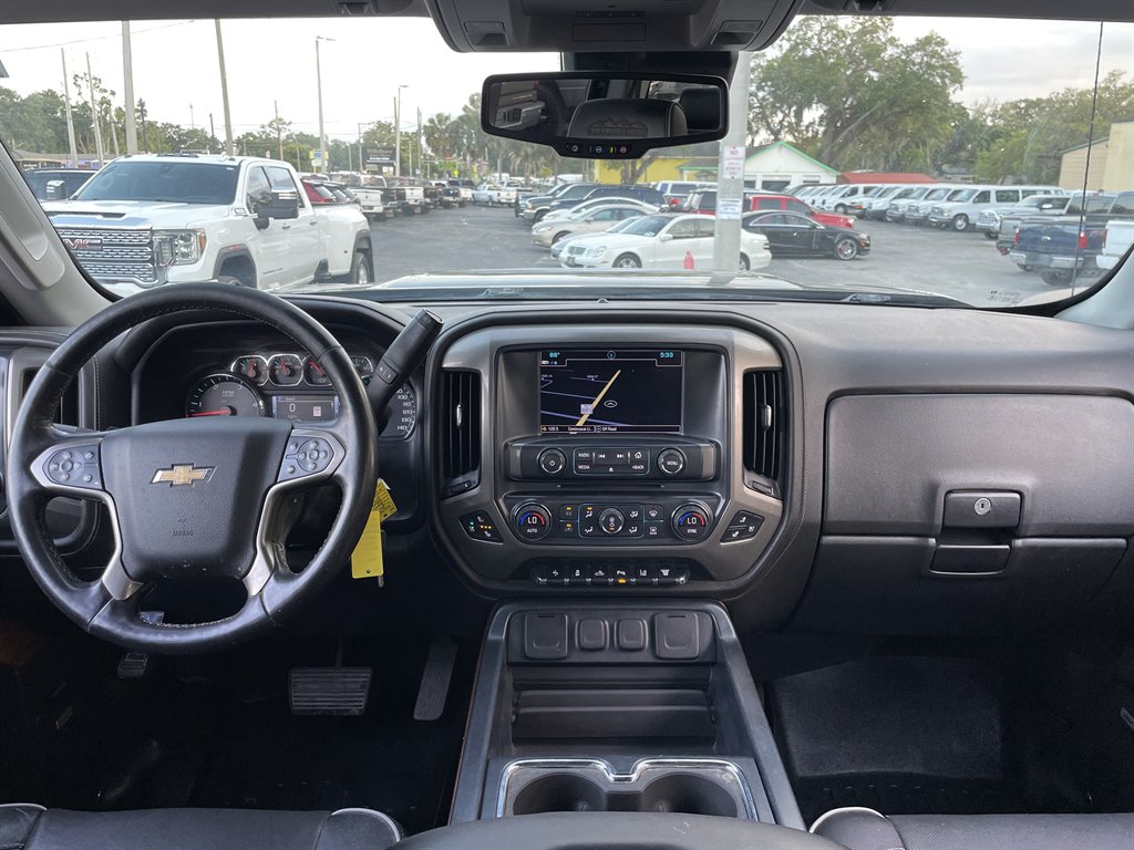 2017 Chevrolet Silverado 3500 High Country photo