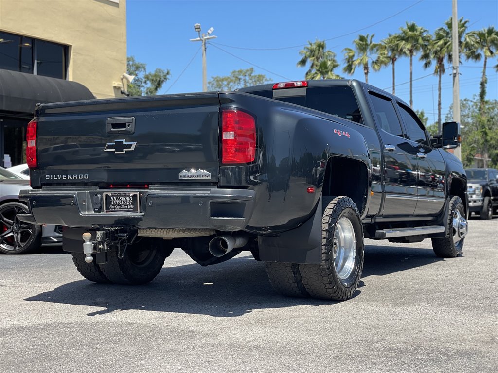 2017 Chevrolet Silverado 3500 High Country photo