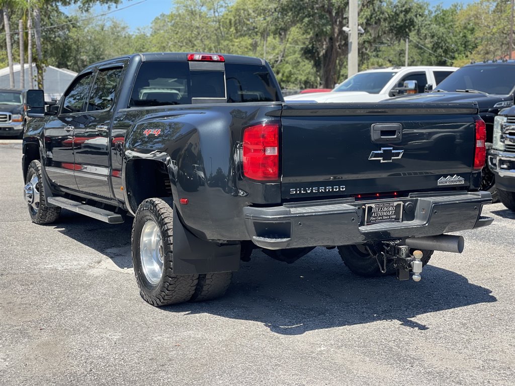 2017 Chevrolet Silverado 3500 High Country photo