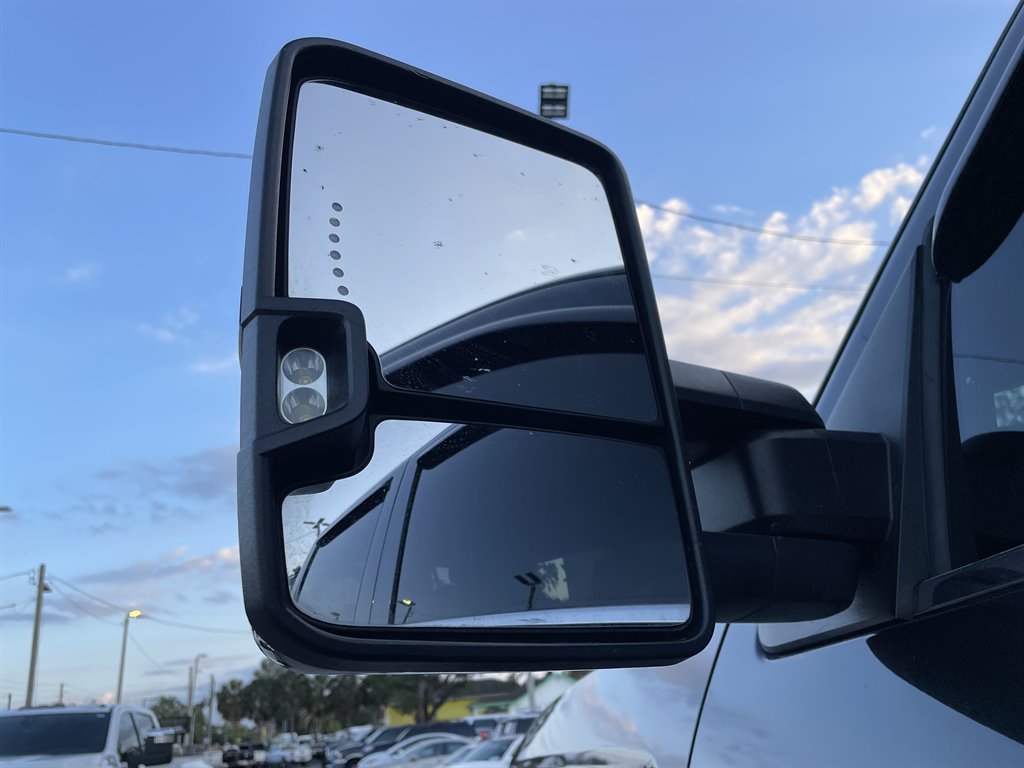2017 Chevrolet Silverado 3500 High Country photo