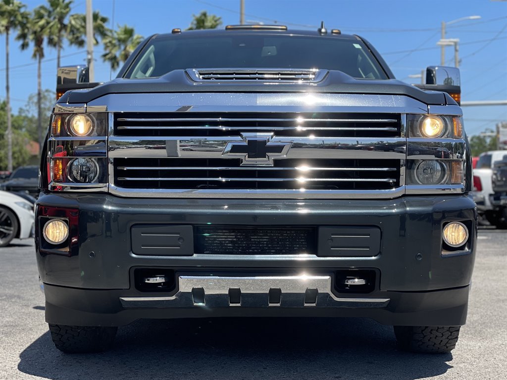 2017 Chevrolet Silverado 3500 High Country photo