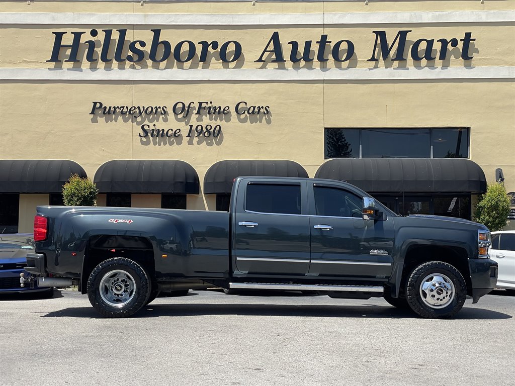 2017 Chevrolet Silverado 3500 High Country photo
