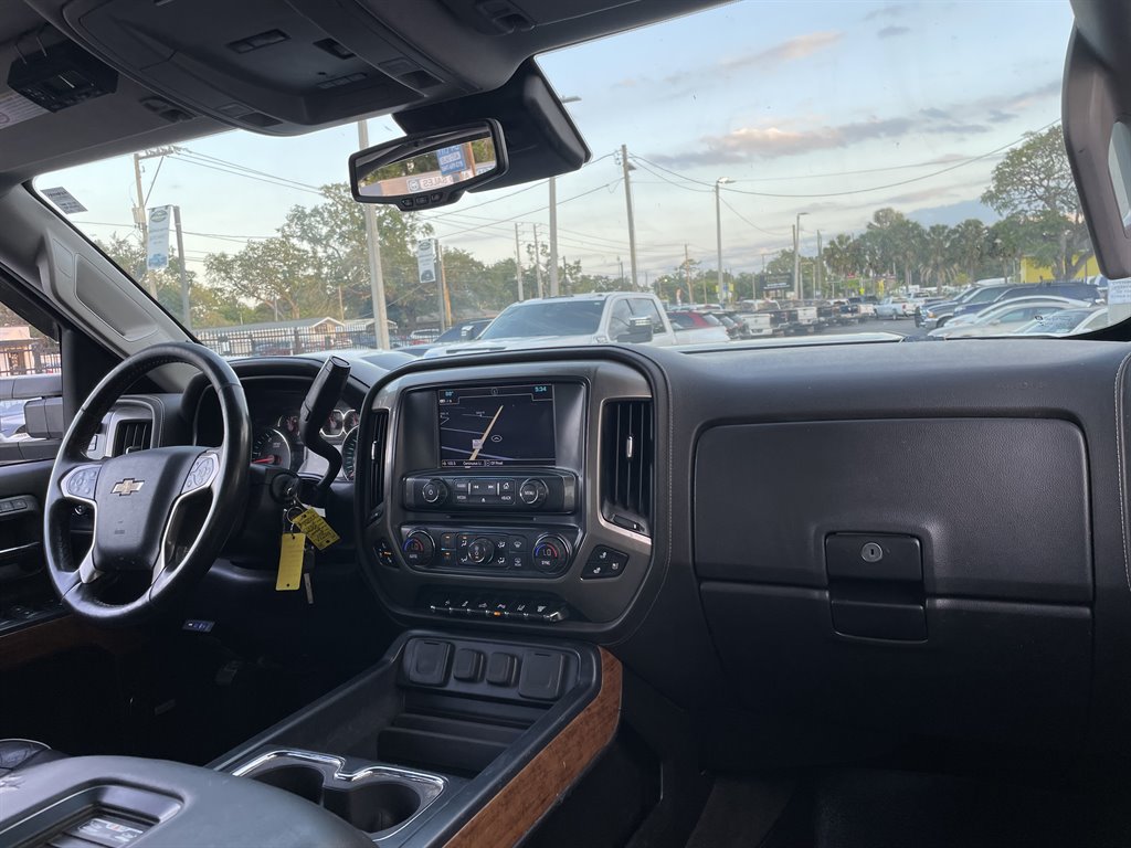 2017 Chevrolet Silverado 3500 High Country photo