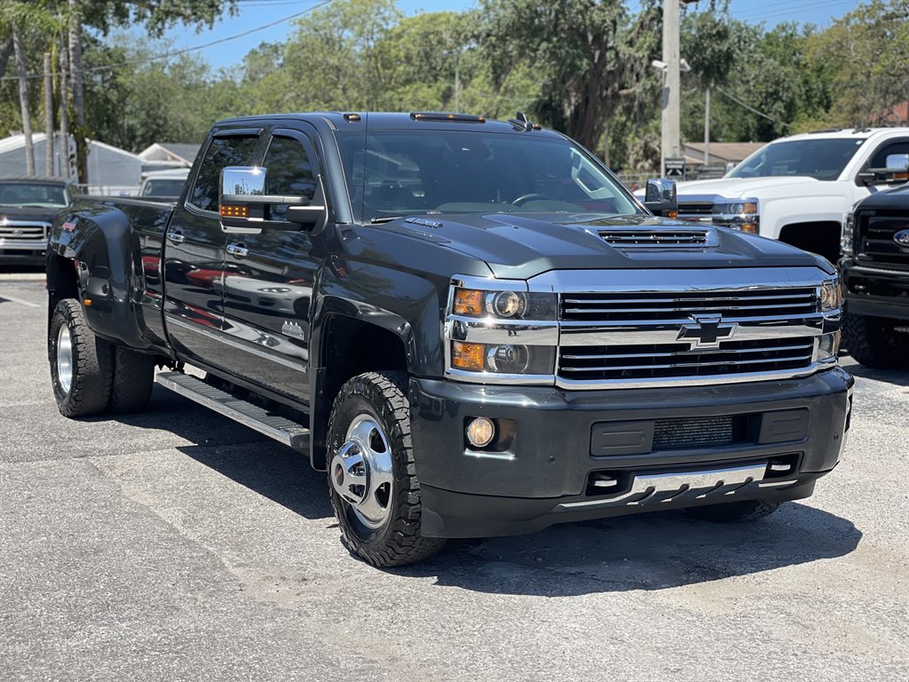 2017 Chevrolet Silverado 3500 High Country photo