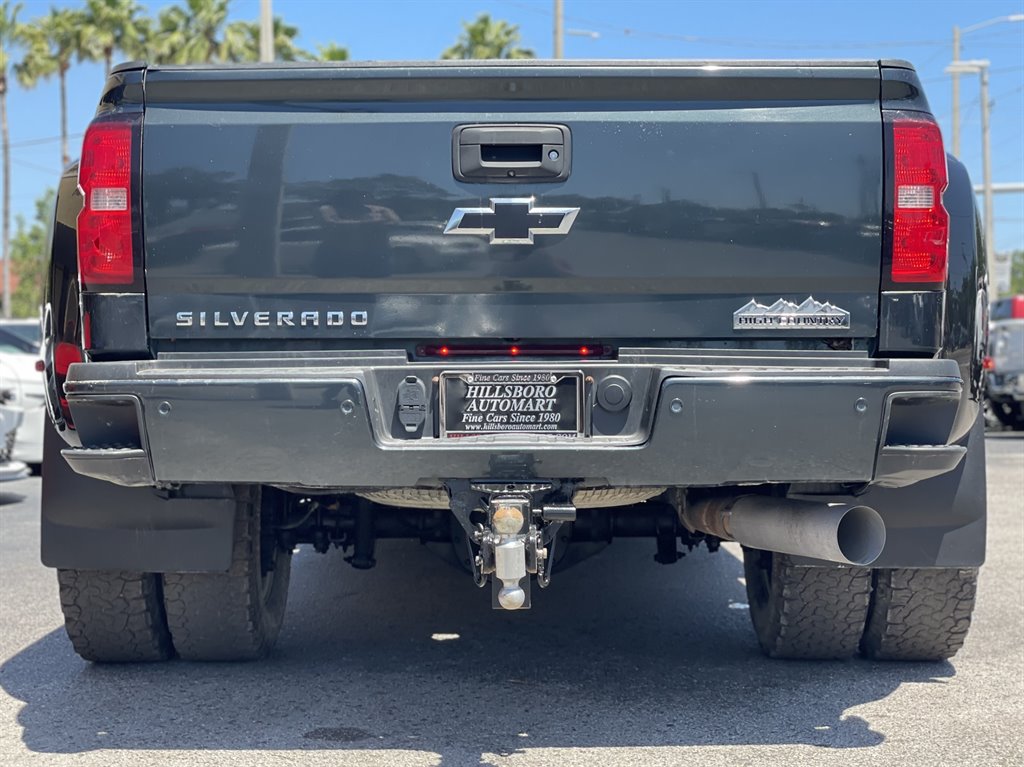 2017 Chevrolet Silverado 3500 High Country photo