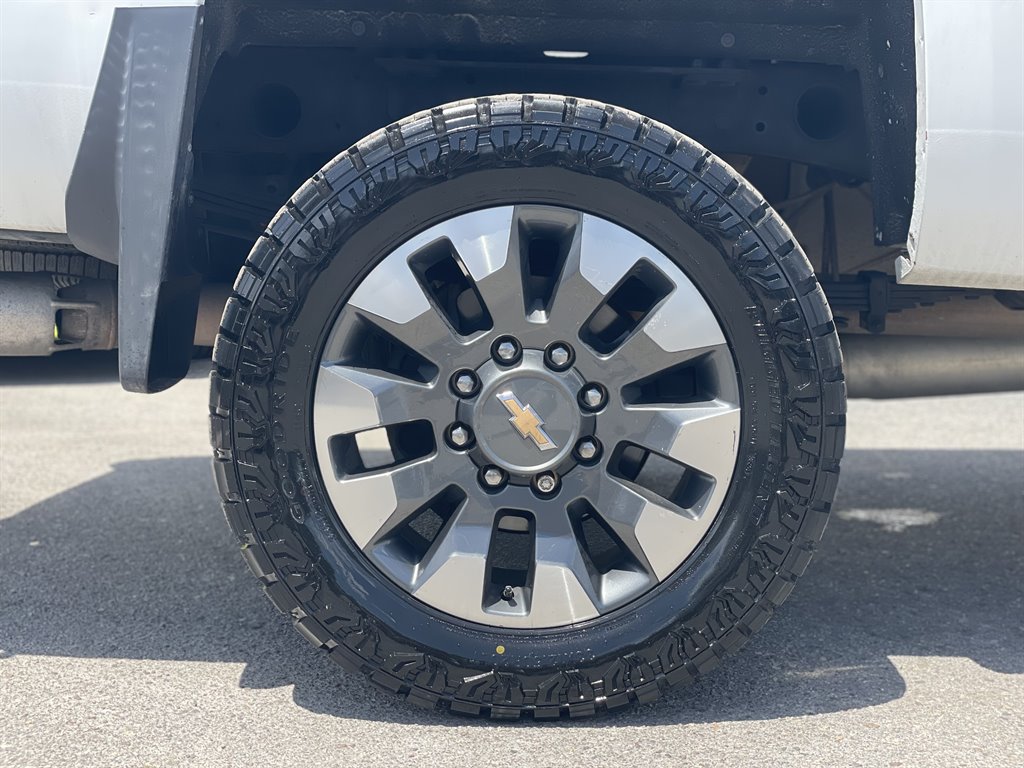 2017 Chevrolet Silverado - $29,999