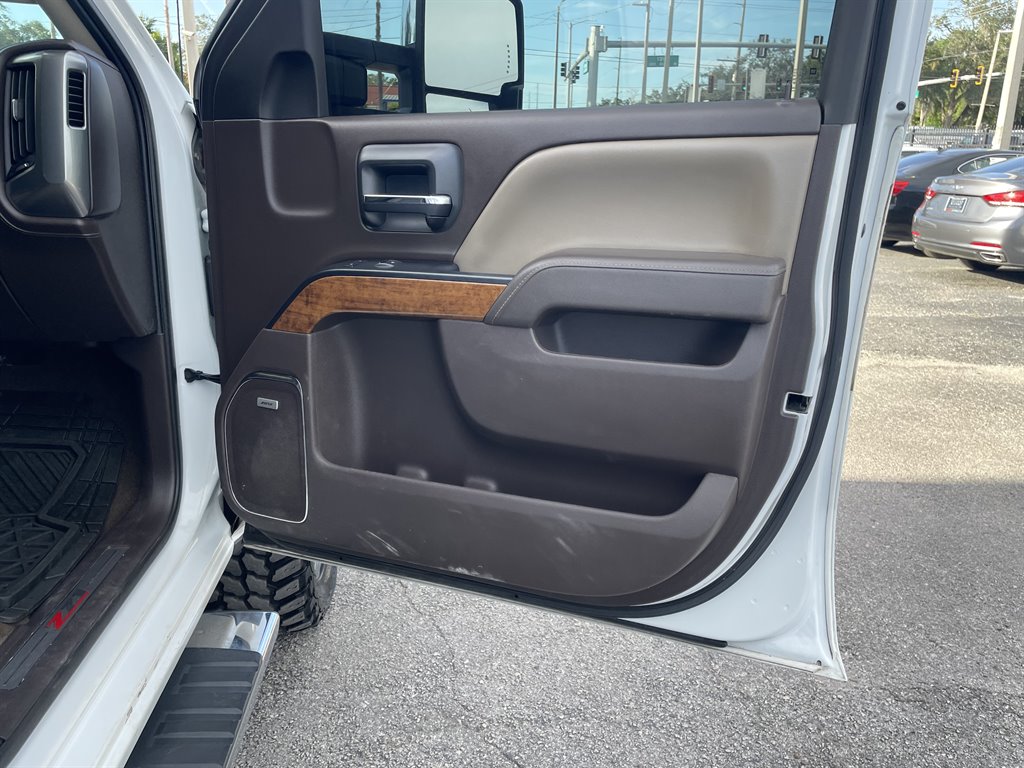 2017 Chevrolet Silverado - $29,999