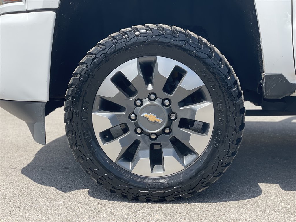 2017 Chevrolet Silverado - $29,999