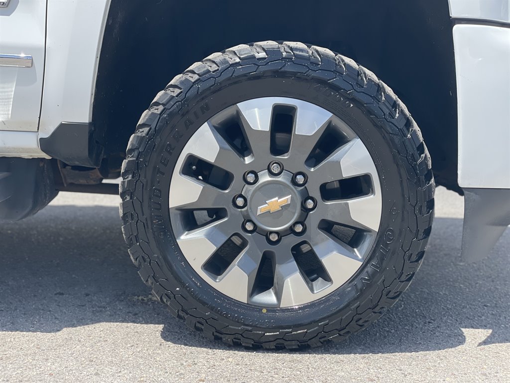 2017 Chevrolet Silverado - $29,999