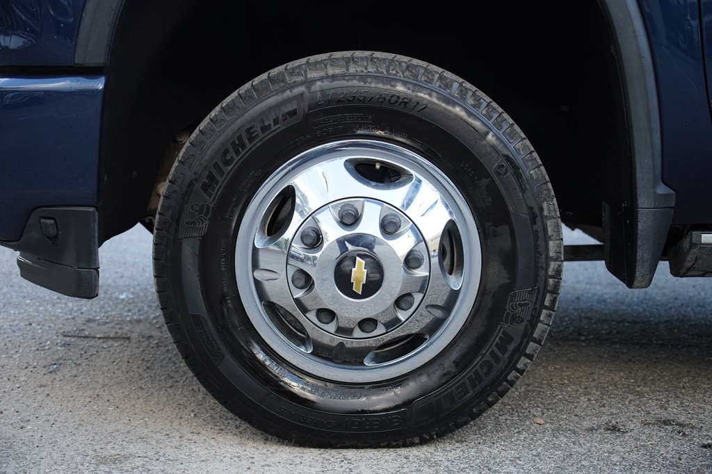 2021 Chevrolet Silverado - $59,999
