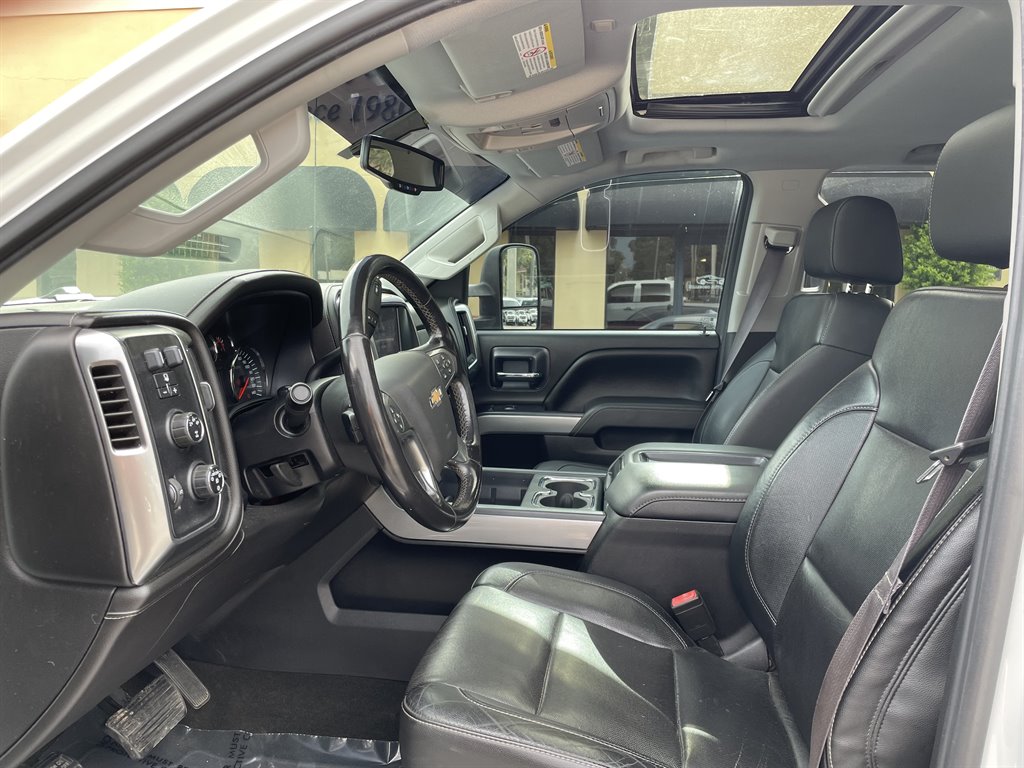 2015 Chevrolet Silverado - $45,999