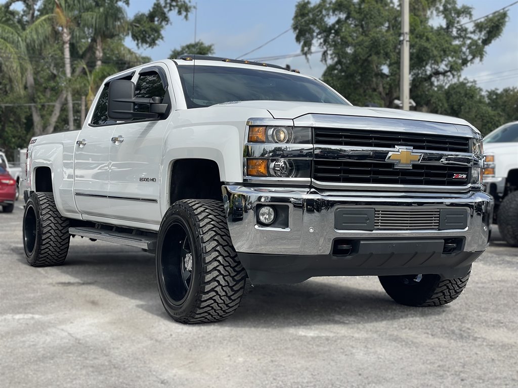 2015 Chevrolet Silverado - $45,999