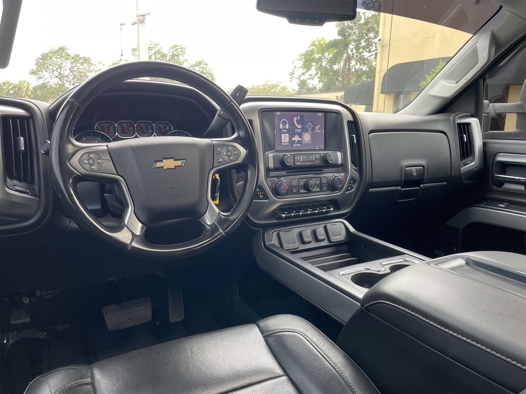 2015 Chevrolet Silverado - $45,999