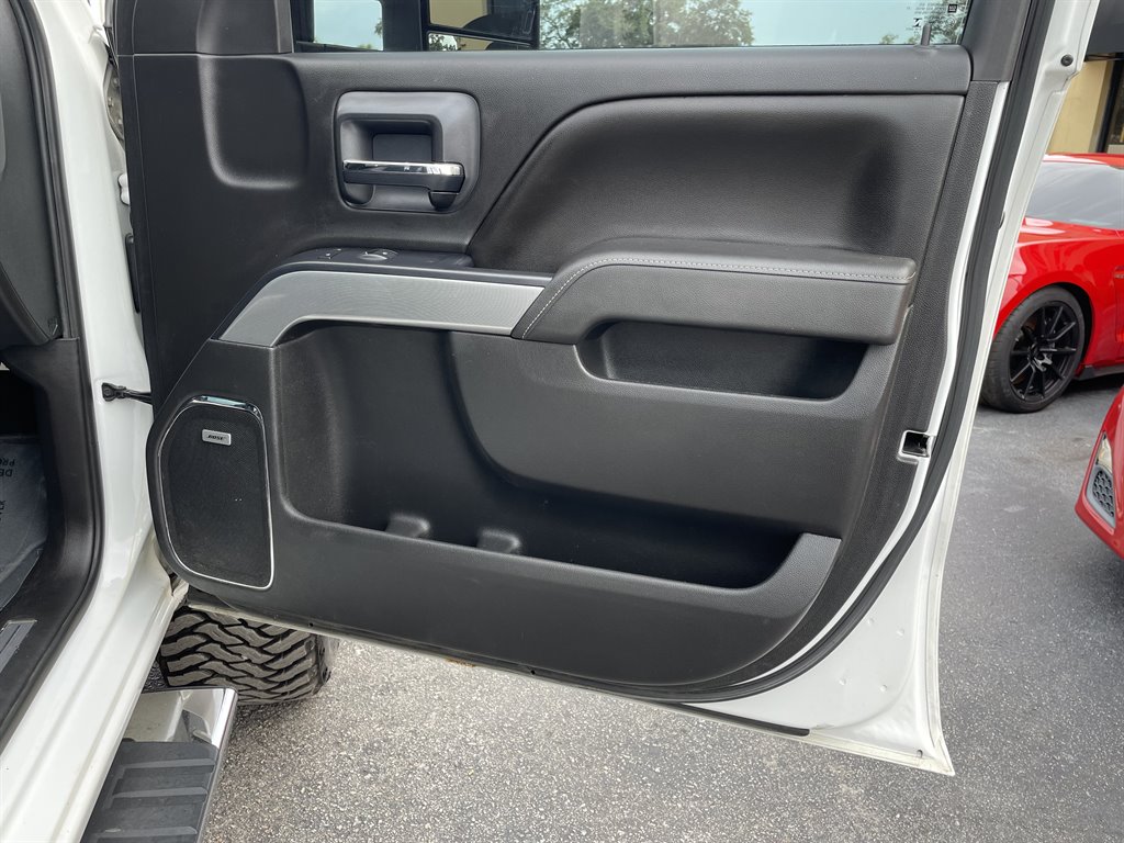 2015 Chevrolet Silverado - $45,999