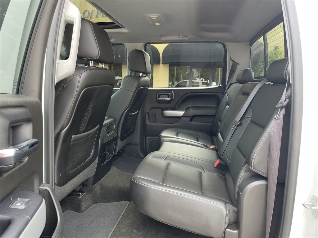2015 Chevrolet Silverado - $45,999