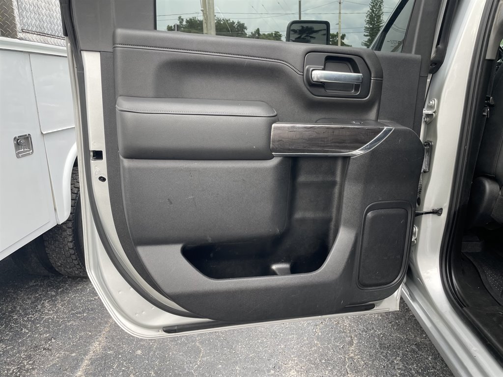 2021 Chevrolet Silverado - $42,999