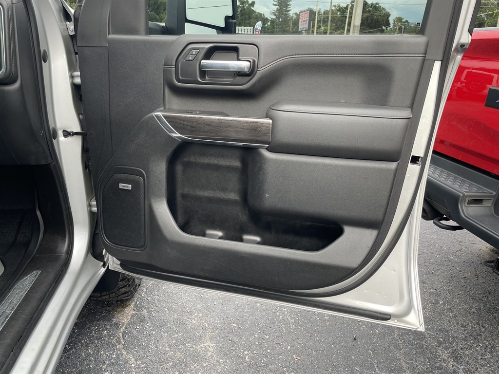 2021 Chevrolet Silverado - $42,999