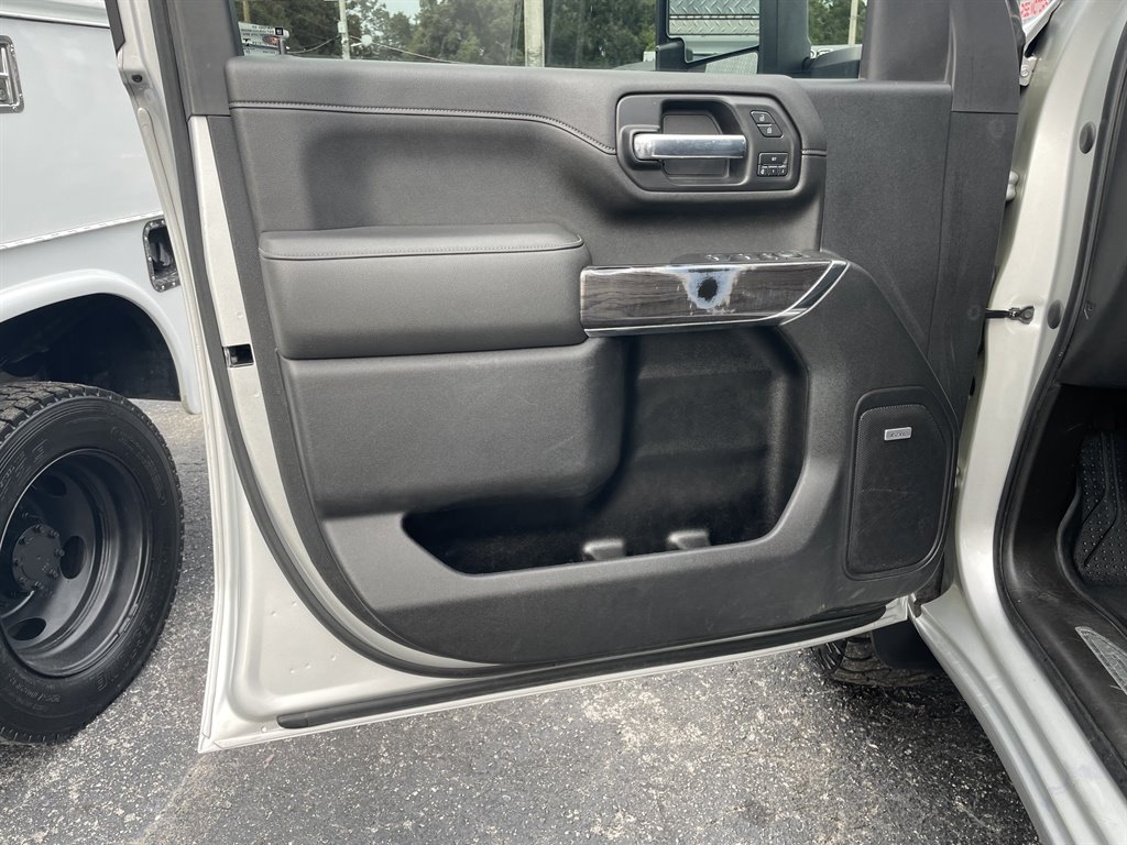 2021 Chevrolet Silverado - $42,999