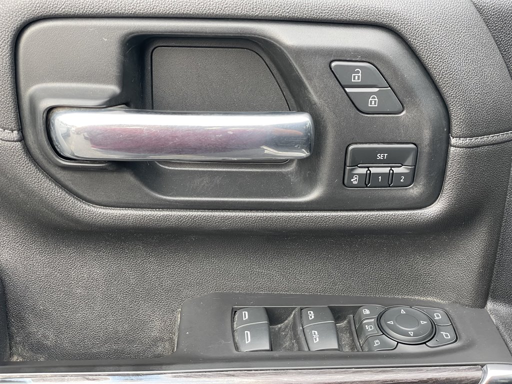 2021 Chevrolet Silverado - $42,999