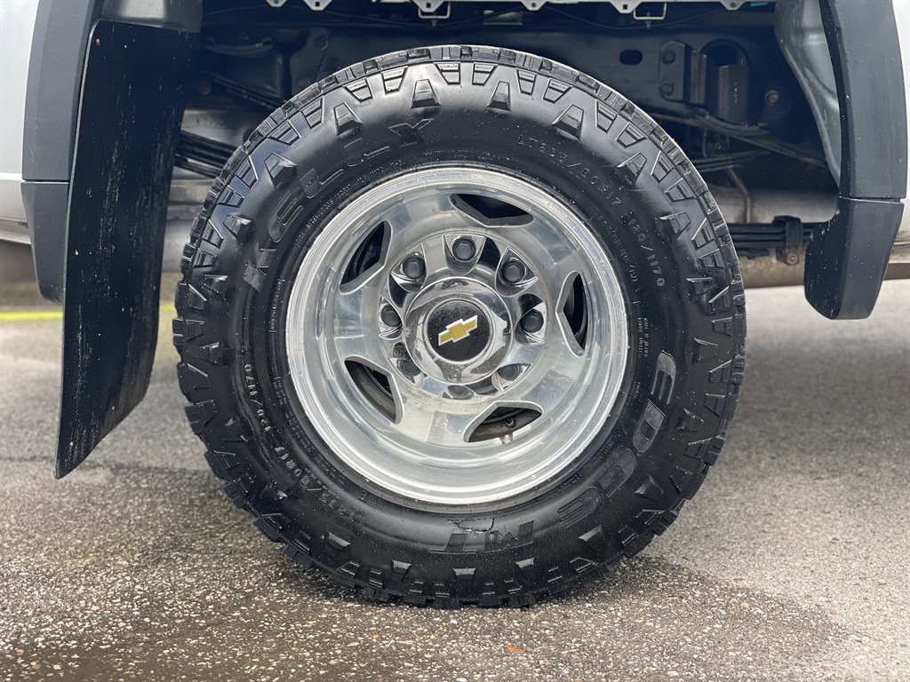 2021 Chevrolet Silverado - $42,999