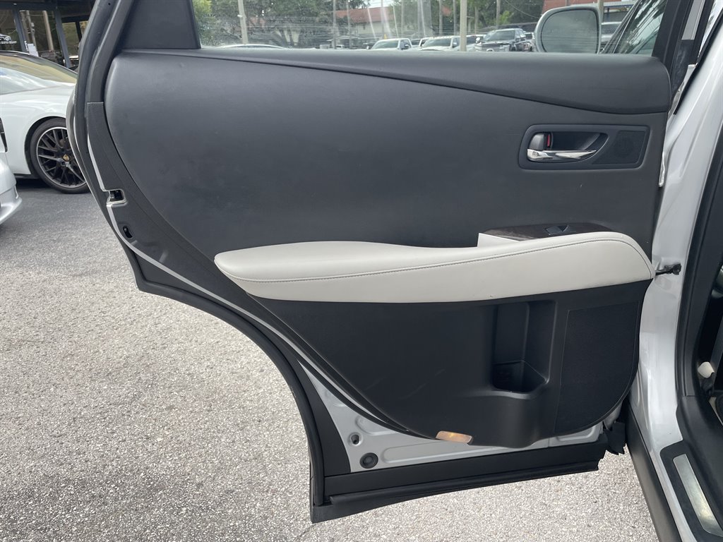 2013 Lexus RX - $11,999