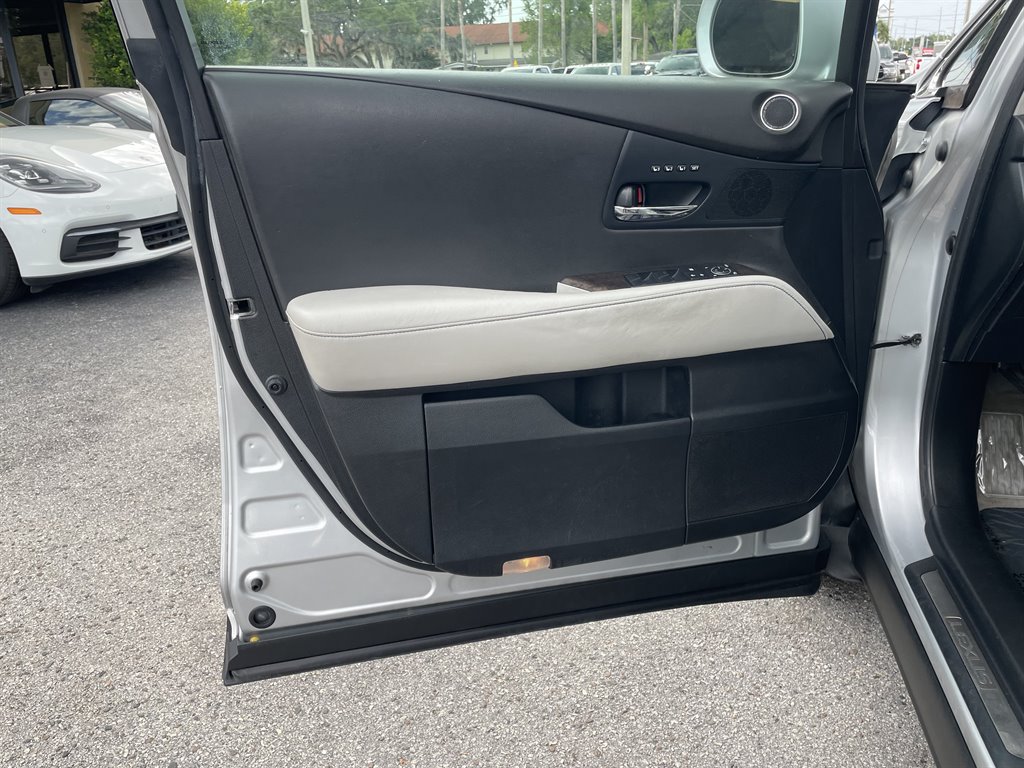 2013 Lexus RX - $11,999