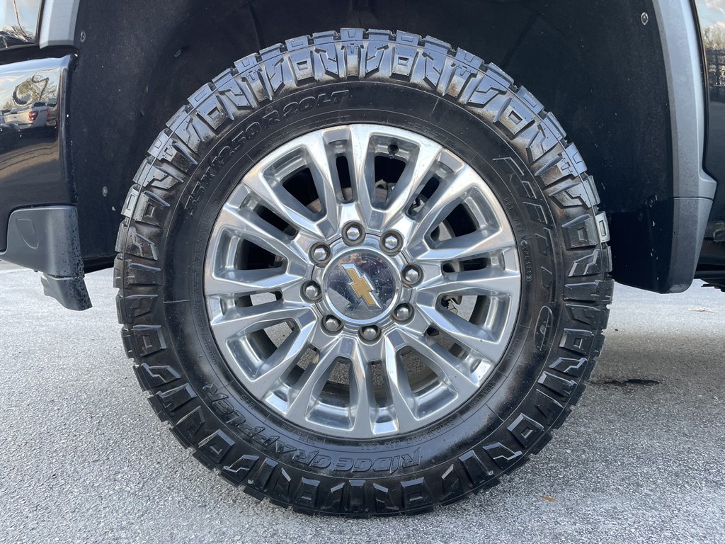 2022 Chevrolet Silverado 2500 High Country photo