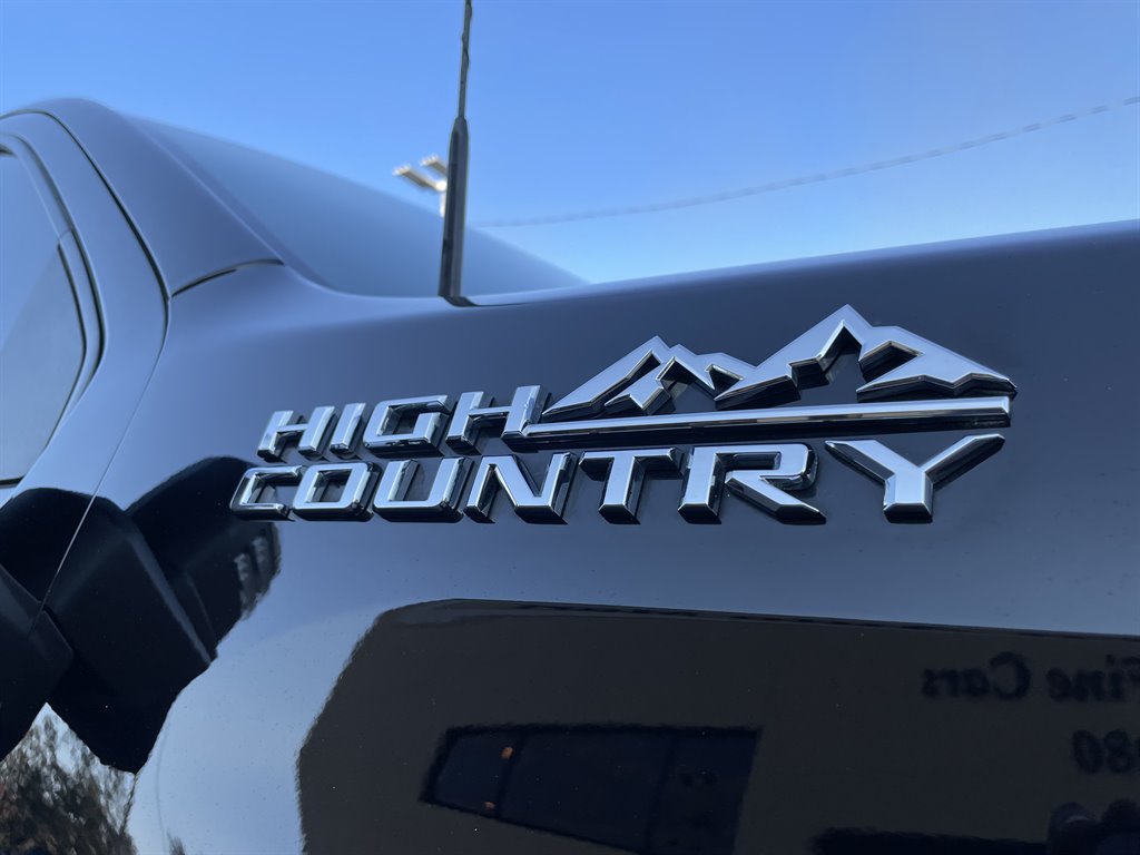 2022 Chevrolet Silverado 2500 High Country photo