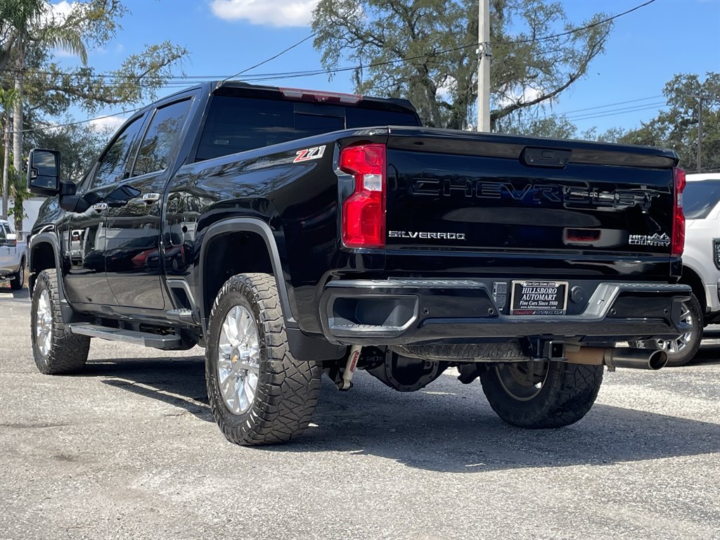 2022 Chevrolet Silverado 2500 High Country photo