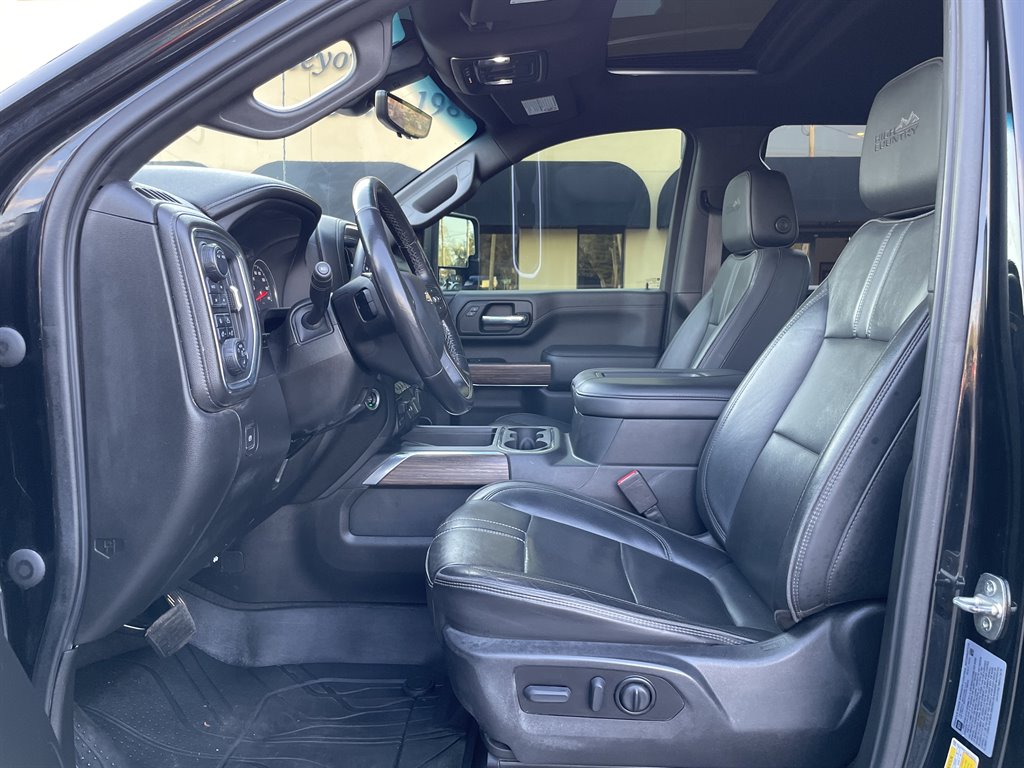 2022 Chevrolet Silverado 2500 High Country photo