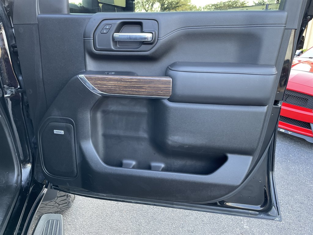 2022 Chevrolet Silverado 2500 High Country photo