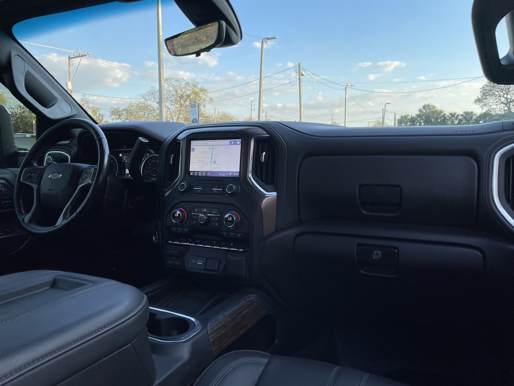 2022 Chevrolet Silverado 2500 High Country photo