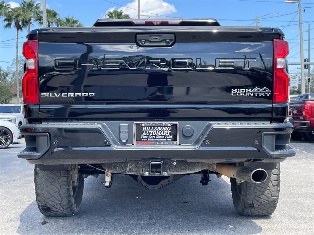 2022 Chevrolet Silverado 2500 High Country photo