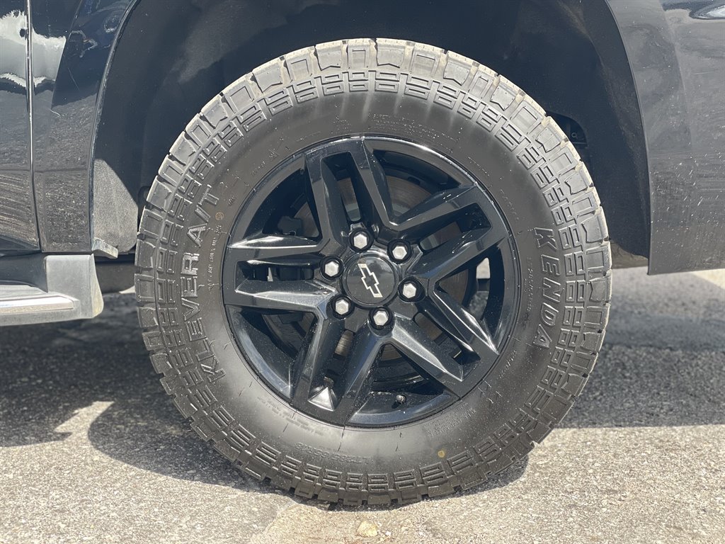 2018 Chevrolet Suburban - $18,999