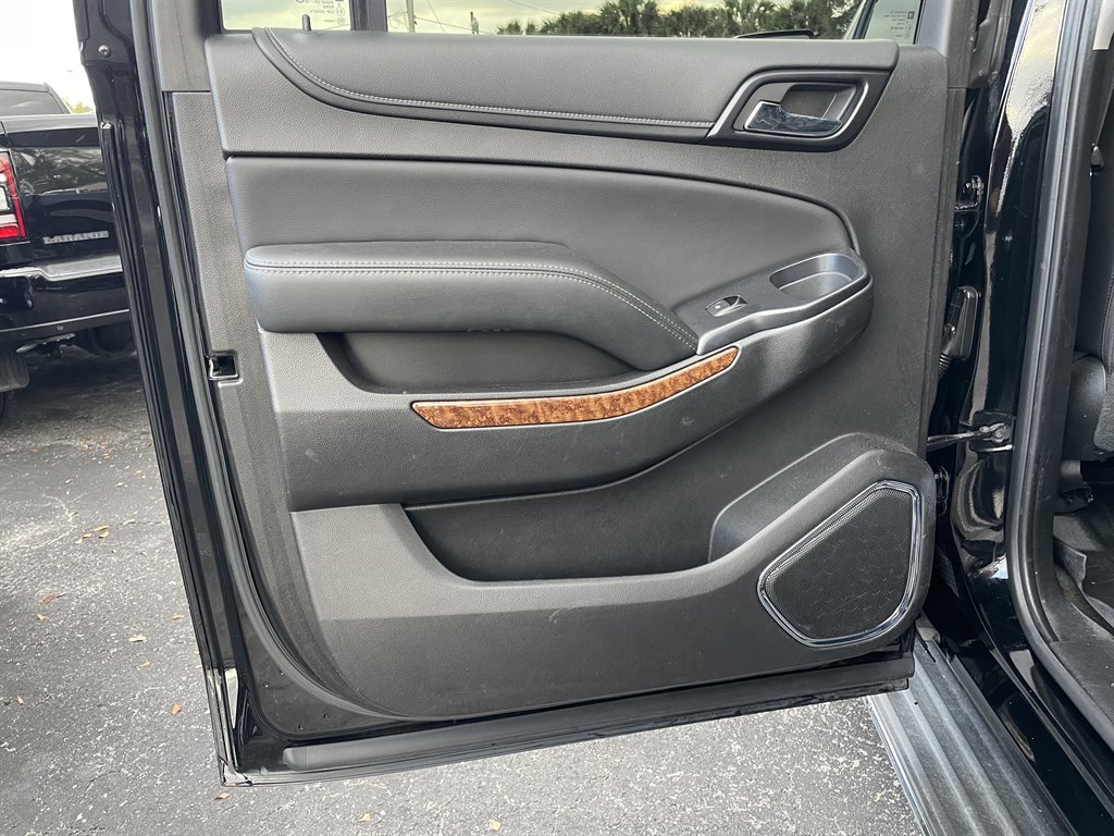2018 Chevrolet Suburban - $18,999