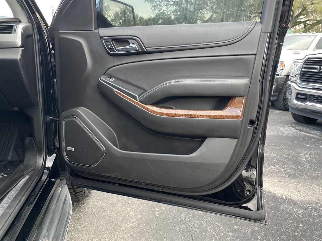 2018 Chevrolet Suburban - $18,999