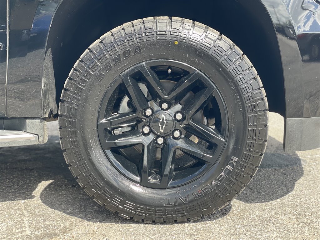 2018 Chevrolet Suburban - $18,999
