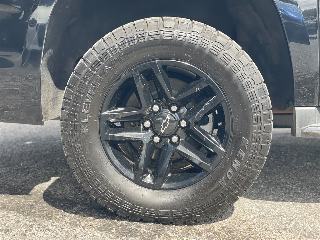 2018 Chevrolet Suburban - $18,999