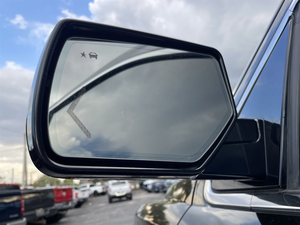 2018 Chevrolet Suburban - $18,999
