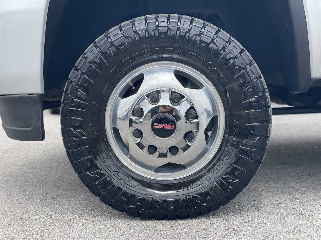 2018 GMC Sierra - $40,999