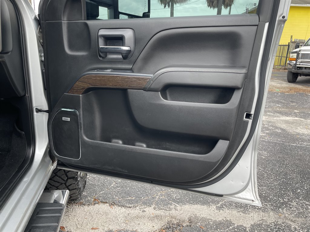 2018 GMC Sierra - $40,999