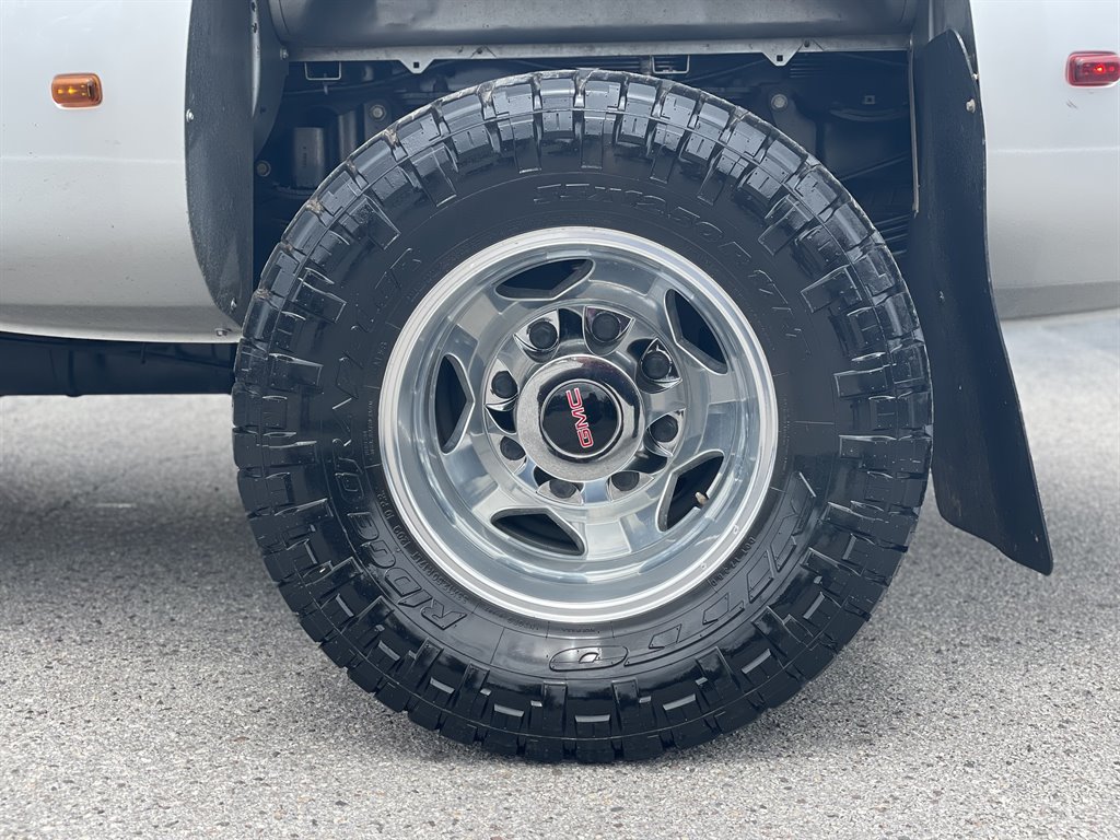 2018 GMC Sierra - $40,999
