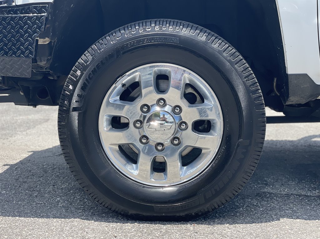 2018 Chevrolet Silverado - $31,999