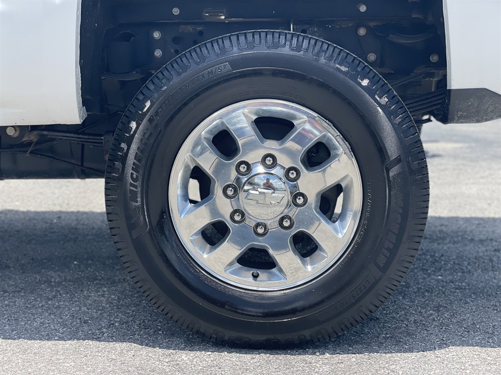 2018 Chevrolet Silverado - $31,999