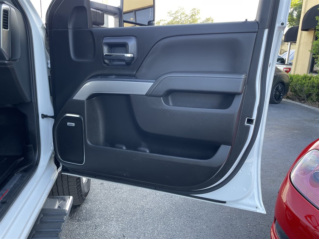 2018 Chevrolet Silverado - $31,999