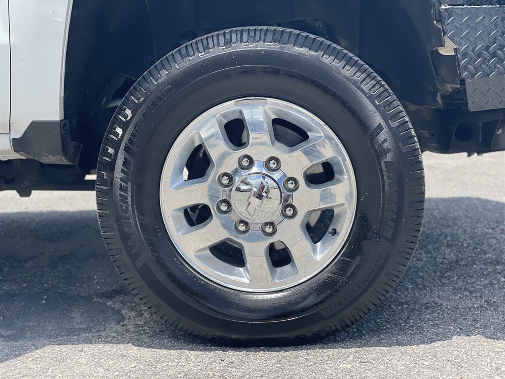 2018 Chevrolet Silverado - $31,999