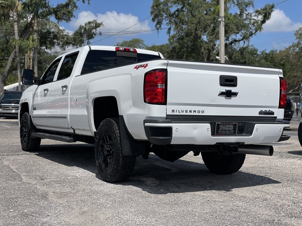 2019 Chevrolet Silverado 3500 High Country photo