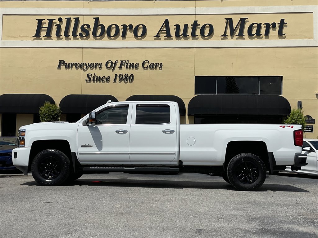 2019 Chevrolet Silverado 3500 High Country photo