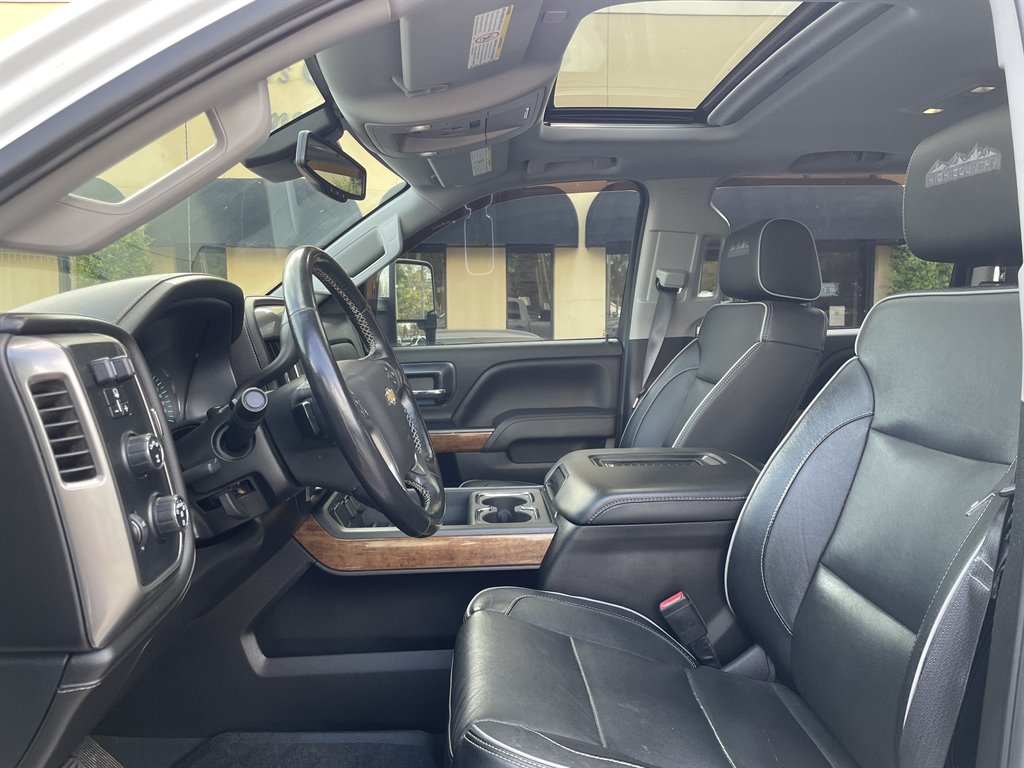 2019 Chevrolet Silverado 3500 High Country photo